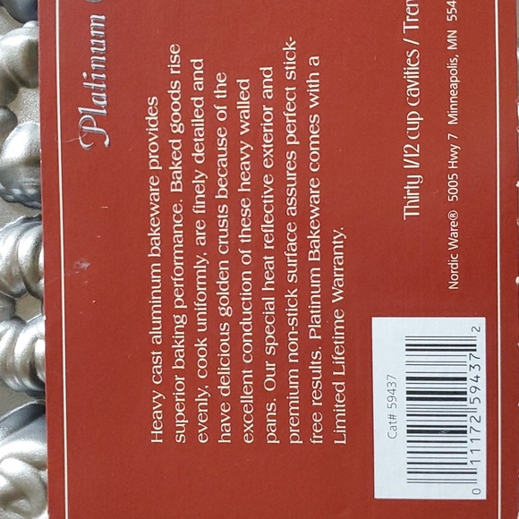 Nordic Ware Platinum Collection 30 Bundt Tea Cake - Candy Mold New Made in USA - Picture 7 of 11